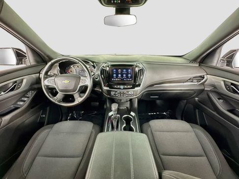 Used 2022 Chevrolet Traverse LT FWD image 16