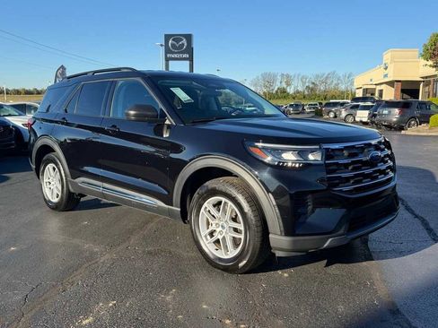 Used 2025 Ford Explorer Active image 1