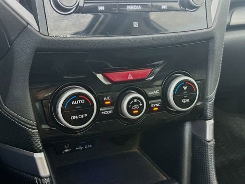 Used 2019 Subaru Forester Limited AWD/4WD image 18