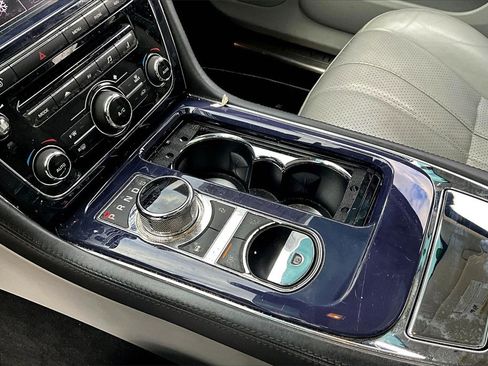 Used 2012 Jaguar XJ image 13