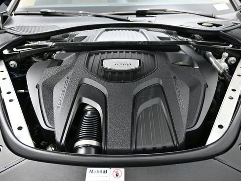 Used 2019 Porsche Panamera 4 w/ Premium Package image 34