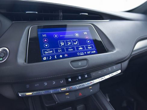 Used 2023 Cadillac XT4 Premium Luxury image 21