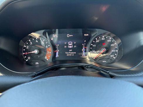 Used 2025 Jeep Compass Trailhawk image 40