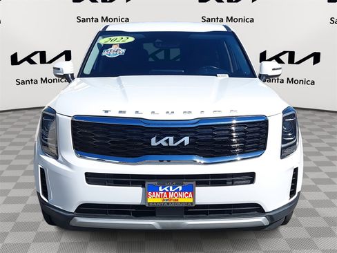 Certified 2022 Kia Telluride LX image 2