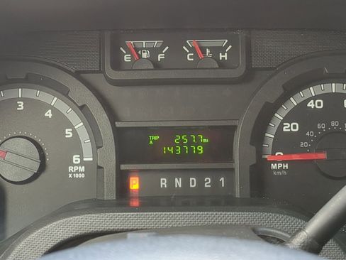 Used 2014 Ford E-150 and Econoline 150 XL w/ Power Windows & Locks Group image 26