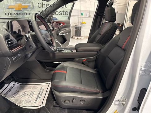 New 2026 Chevrolet Traverse RS w/ LPO, Floor Liner Package image 11