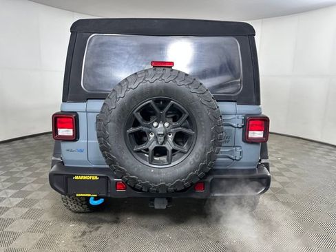 Used 2024 Jeep Wrangler Unlimited image 4