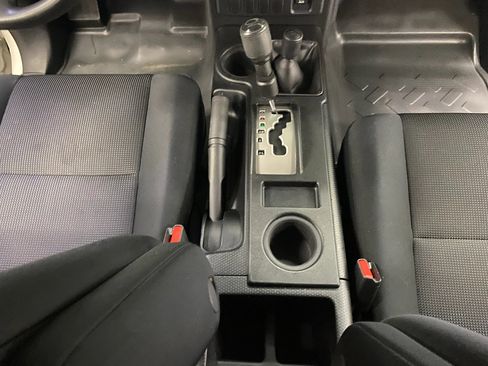 Used 2014 Toyota FJ Cruiser 4WD image 21