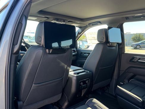 New 2026 Chevrolet Suburban Premier image 22