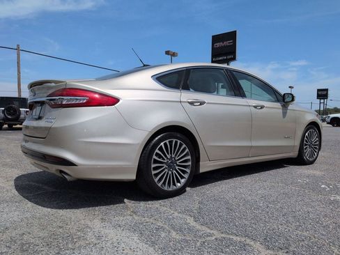 Used 2018 Ford Fusion Titanium image 3