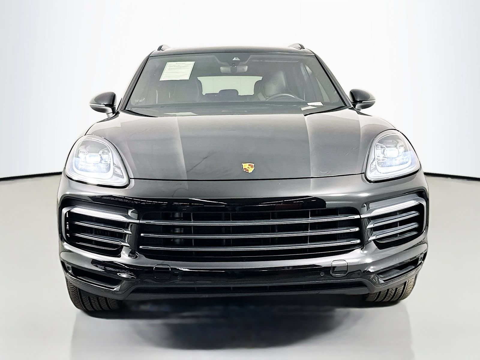 Used 2023 Porsche Cayenne AWD/4WD image 2