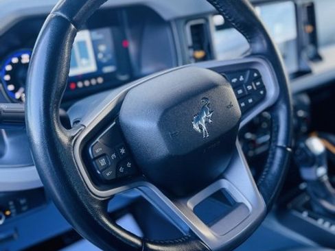 Used 2022 Ford Bronco Badlands image 14