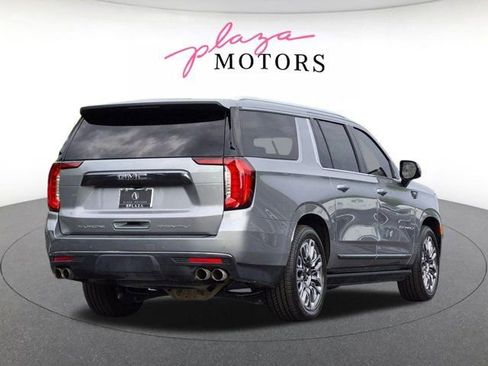 Used 2023 GMC Yukon XL Denali Ultimate AWD/4WD image 5