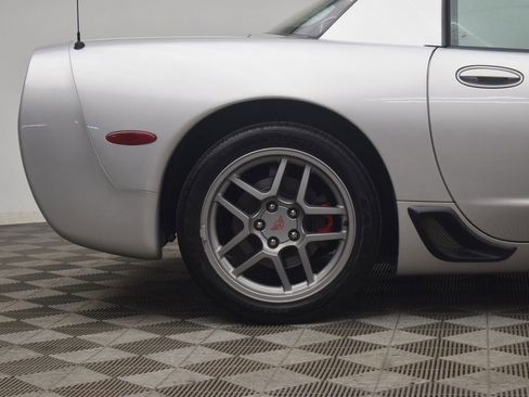 Used 2002 Chevrolet Corvette Z06 w/ Memory Pkg RWD image 27