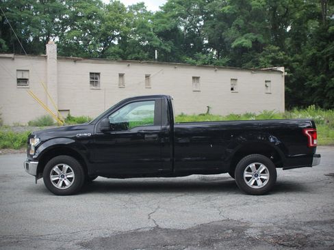 Used 2017 Ford F150 XL w/ Equipment Group 101A Mid RWD image 4