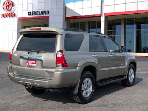 Used 2006 Toyota 4Runner SR5 AWD/4WD image 7