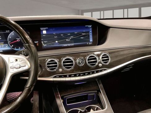 Used 2020 Mercedes-Benz S 560 4MATIC Sedan image 9