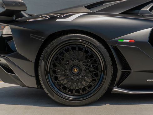 Used 2019 Lamborghini Aventador SVJ AWD/4WD image 40