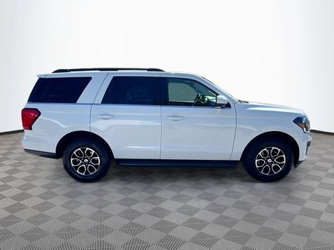 Used 2024 Ford Expedition XLT AWD/4WD image 5
