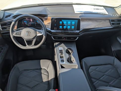 New 2026 Volkswagen Atlas SE image 27