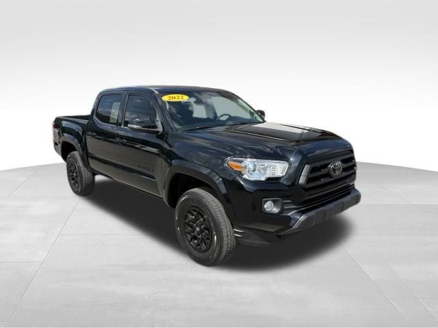 Used 2022 Toyota Tacoma SR5 AWD/4WD image 8