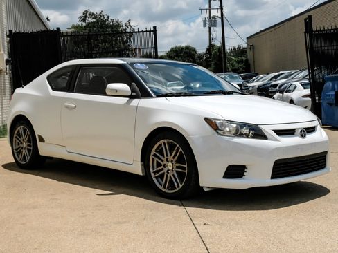 Used 2012 Scion tC FWD image 6