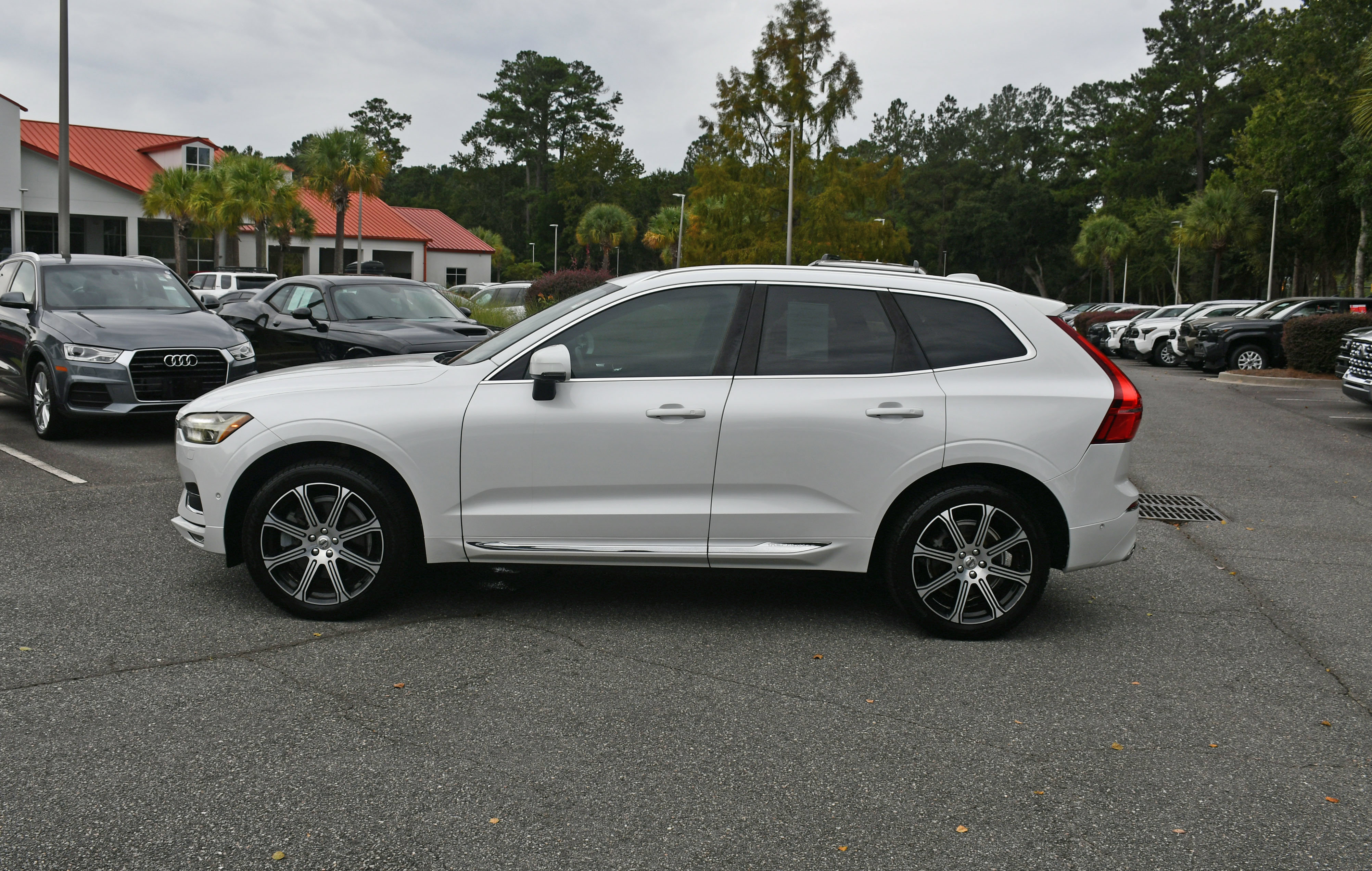 Used 2018 Volvo XC60 T6 Inscription w/ Convenience Package AWD/4WD image 2