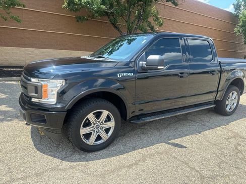 Used 2018 Ford F150 XLT w/ Equipment Group 302A Luxury AWD/4WD image 9