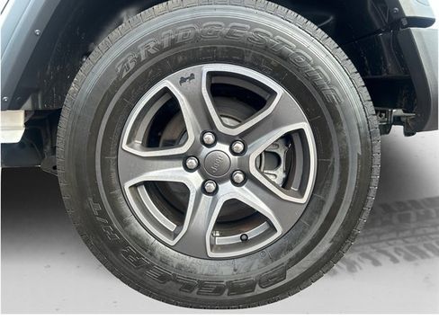 Used 2018 Jeep Wrangler Unlimited Sport S AWD/4WD image 18