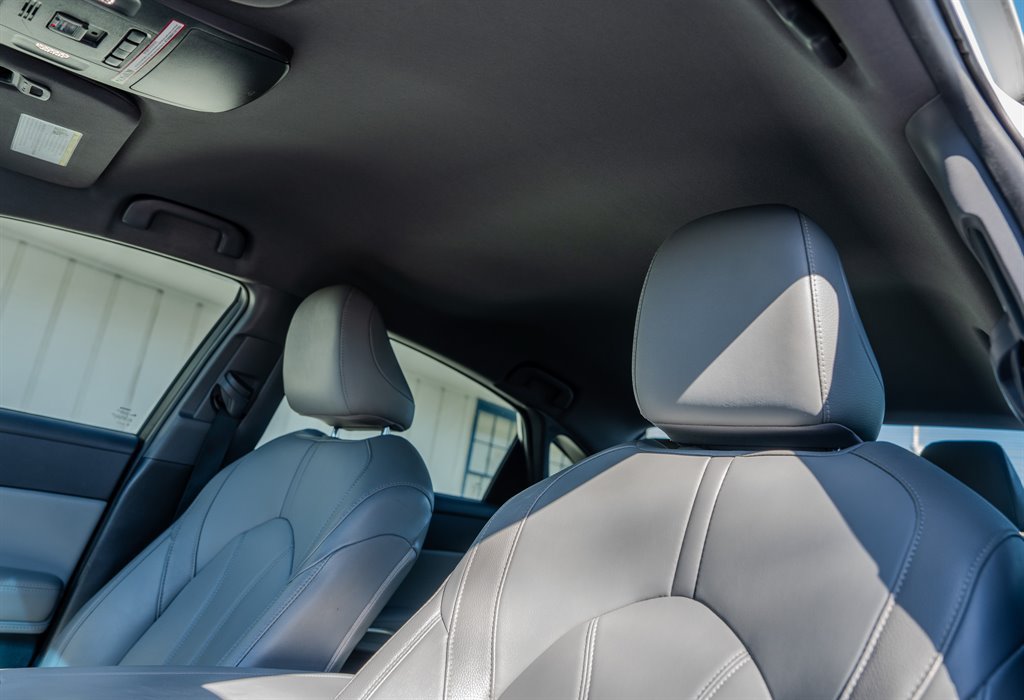 Used 2020 Toyota Avalon XLE FWD image 28