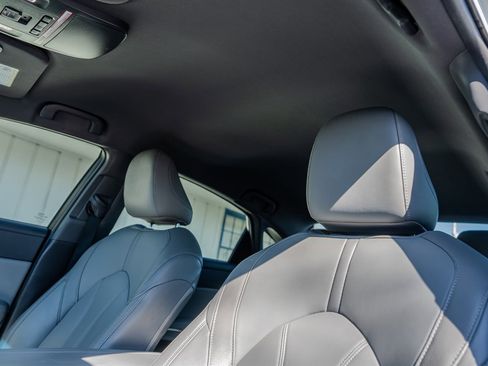 Used 2020 Toyota Avalon XLE image 28