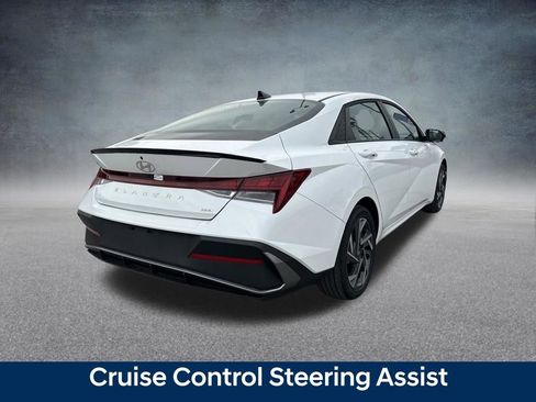 Certified 2025 Hyundai Elantra SEL image 6