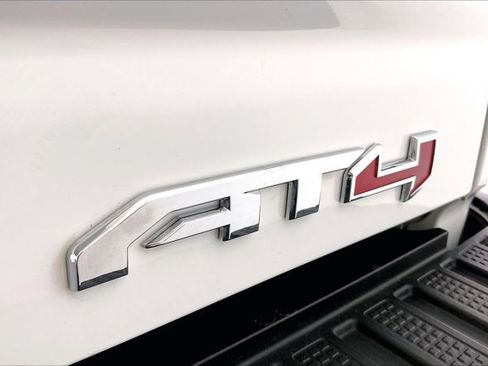Used 2022 GMC Sierra 2500 AT4 image 7