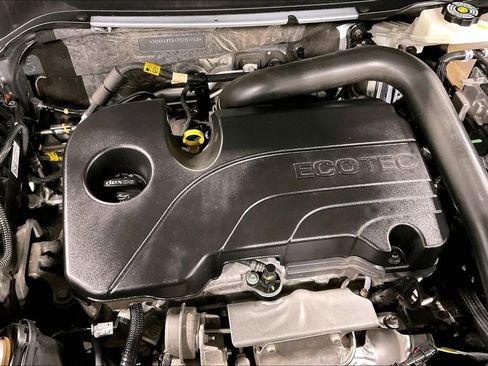 Used 2023 Chevrolet Equinox RS image 39