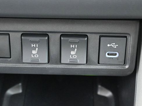 Certified 2025 Toyota Corolla Cross XLE w/ Convenience Package image 24