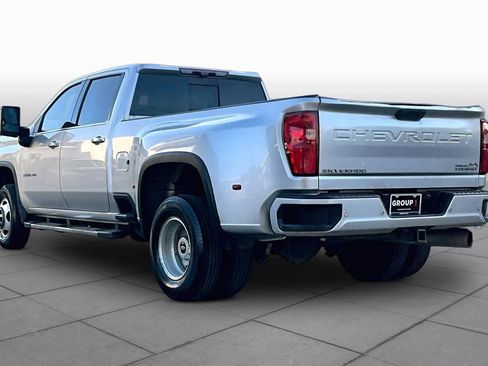 Used 2022 Chevrolet Silverado 3500 High Country w/ Technology Package AWD/4WD image 12