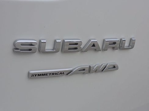 Used 2025 Subaru Outback Limited AWD/4WD image 32
