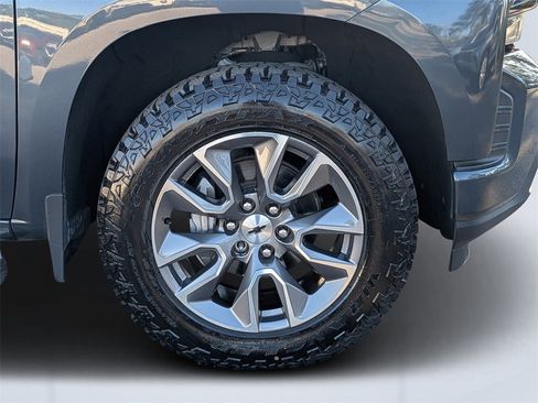 Used 2020 Chevrolet Silverado 1500 RST image 11