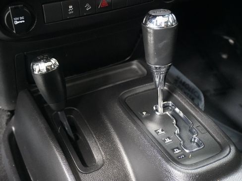 Used 2015 Jeep Wrangler Unlimited Sport w/ Connectivity Group image 20