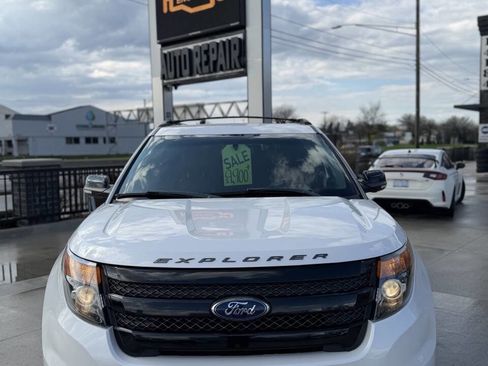 Used 2013 Ford Explorer Sport image 2