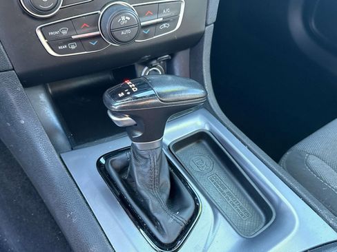 Used 2020 Dodge Charger SXT w/ Blacktop Package image 18