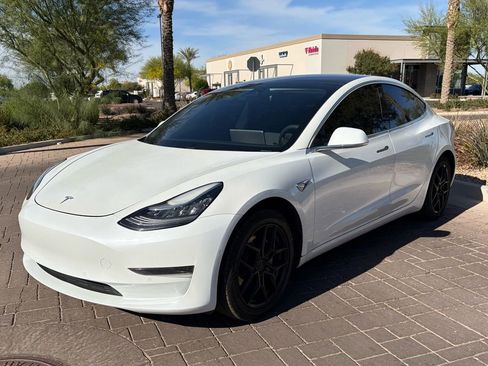 Used 2020 Tesla Model 3 Standard Range image 6