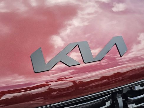 Used 2025 Kia Sorento SX Prestige image 3