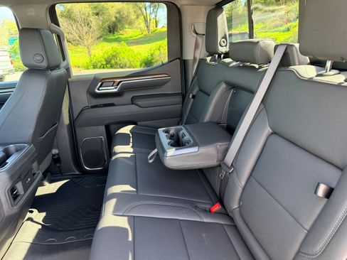 New 2026 Chevrolet Silverado 1500 LT Trail Boss w/ LT Trail Boss Premium Package image 9