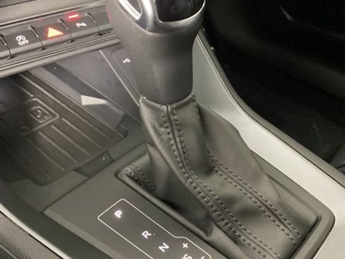 Certified 2025 Audi Q3 2.0T Premium w/ Convenience Package image 27