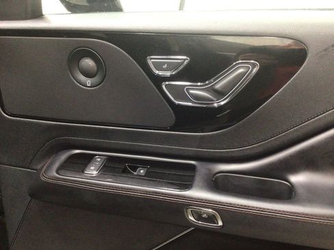 Used 2021 Lincoln Aviator Reserve w/ Elements Package Plus image 48