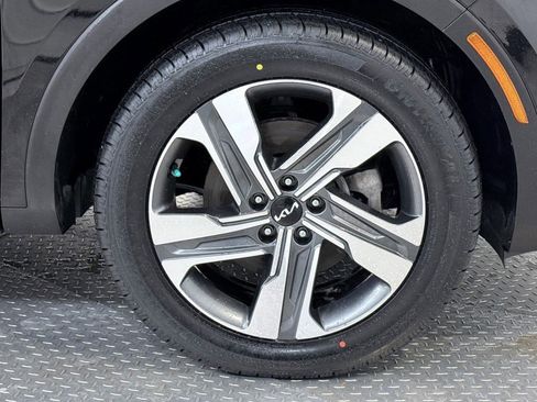 Used 2023 Kia Sorento EX image 9