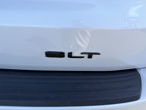 Used 2024 GMC Yukon XL SLT w/ SLT Premium Package RWD image 49