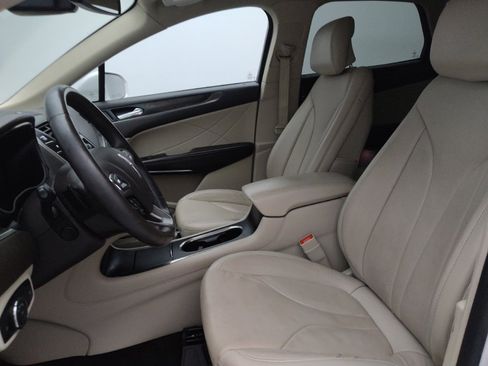 Used 2017 Lincoln MKC Reserve image 17