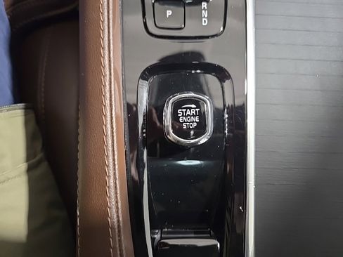 Used 2023 Volvo XC90 B6 Ultimate w/ Protection Package Premier image 12